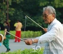 老年人假膜性小肠结肠炎